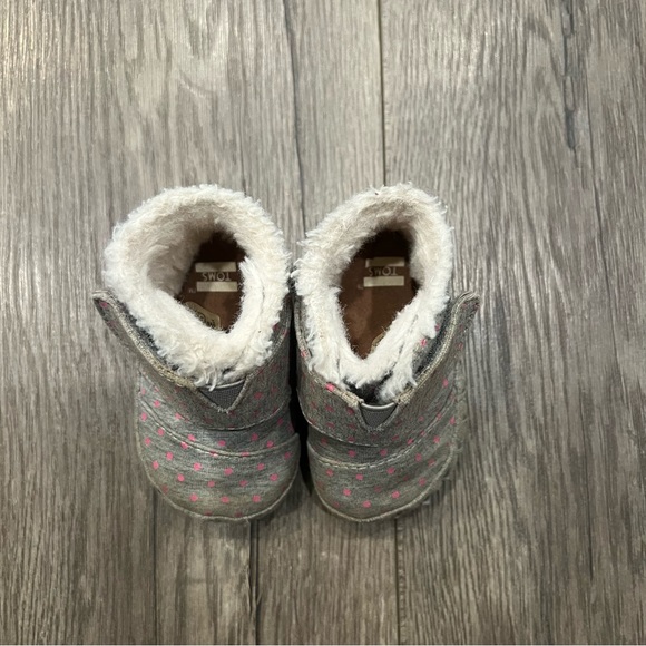 Toms Baby Boots - Picture 2 of 7